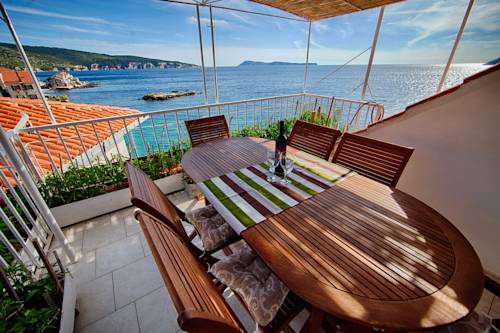 Komiza Codice promozionale Croatia Booking.com