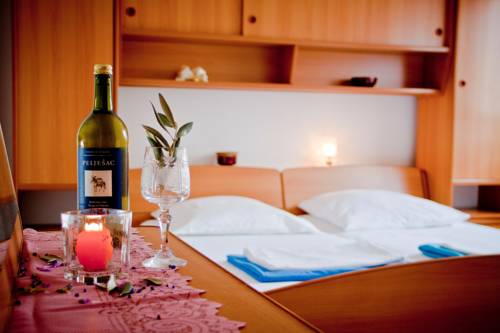 Stari Grad Codice promozionale Croatia Booking.com