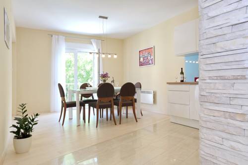 Zara Codice promozionale Croatia Booking.com