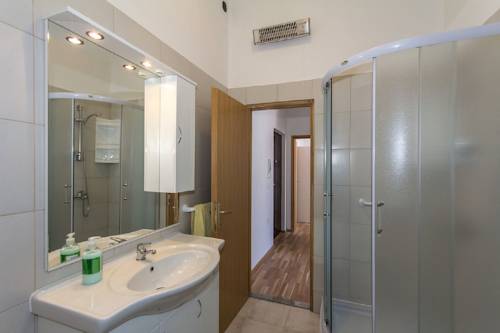 Zara Codice promozionale Croatia Booking.com
